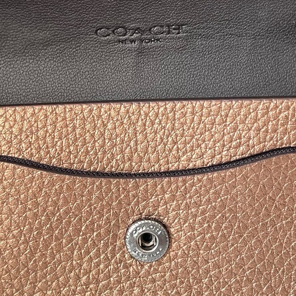 Coach Mini Wallet on Chain - Picture 8 of 11